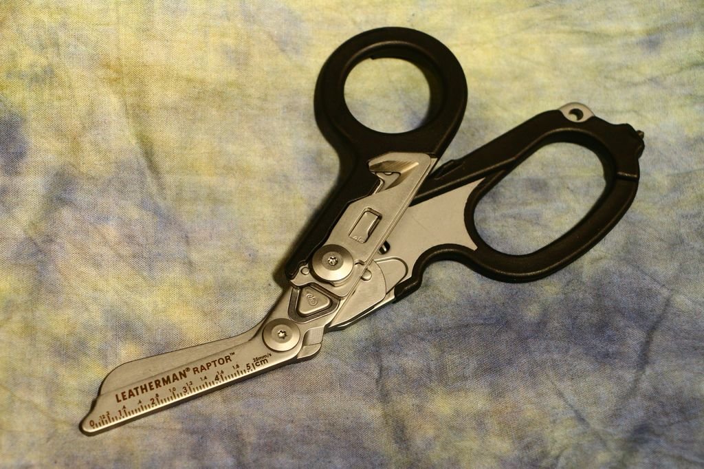 large.59614df0f31c3_LeathermanRaptor(01)