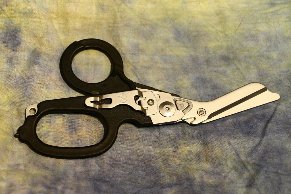 large.59614df1b8ea9_LeathermanRaptor(02)