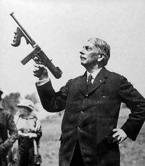 Thompson-and-his-gun.jpg